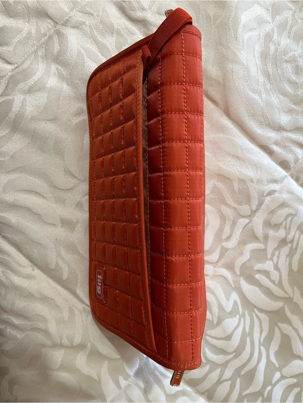 lug Quilted Orange-Red Wristlet wallet - Picture 3 of 3